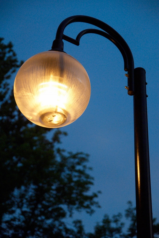 Уличные фонари шары