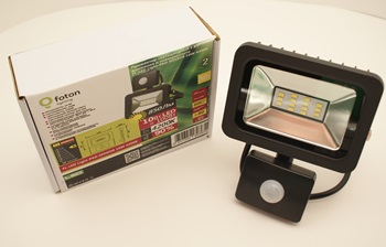 Светодиодный прожектор - foton lighting FL-LED Light-PAD Sensor 10W 4200К 850Lm 140mmx28mm - 4657352603654