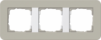 Рамка Gira E3 3 поста с белой подложкой, цвет светло-бежевый 0213418