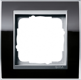 Рамка Gira Event Clear 1 пост черная со вставкой под алюминий 0211736